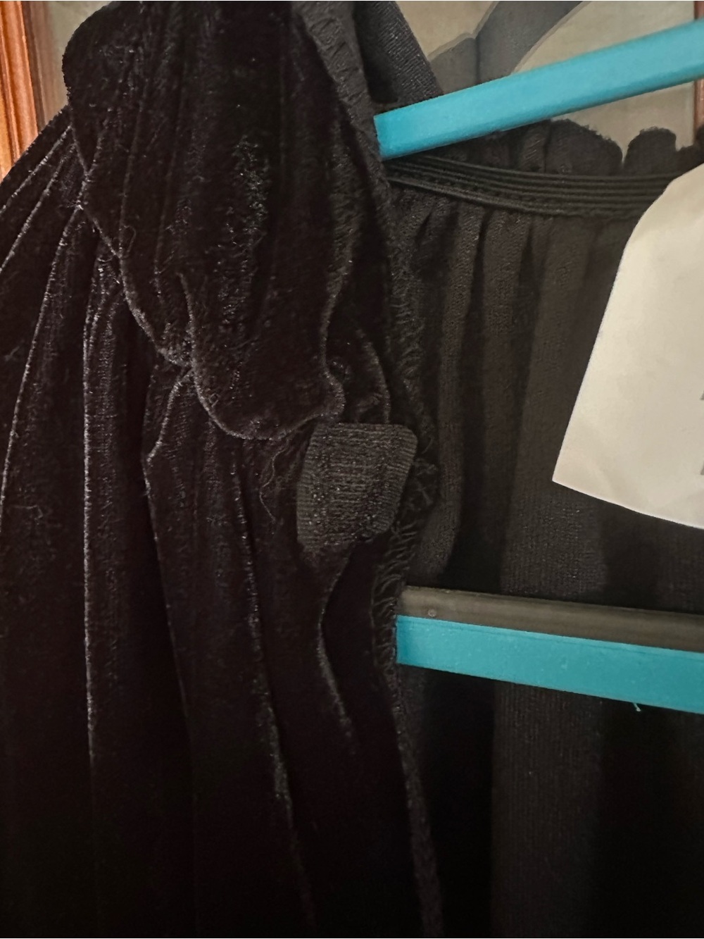 Black Velvet Cape with Hood NWT Adult One Size Fits Most - Picture 6 of 9